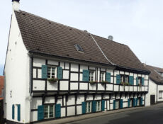 Altes Gerichtsgebaeude in Urdenbach
